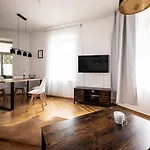 Firstclass 2-room-apartment 公寓